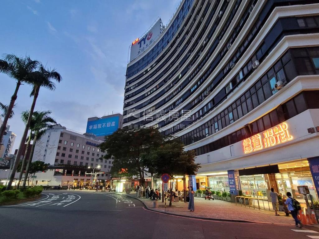 成功大學火車站前美套房讚房屋室內格局與周邊環境