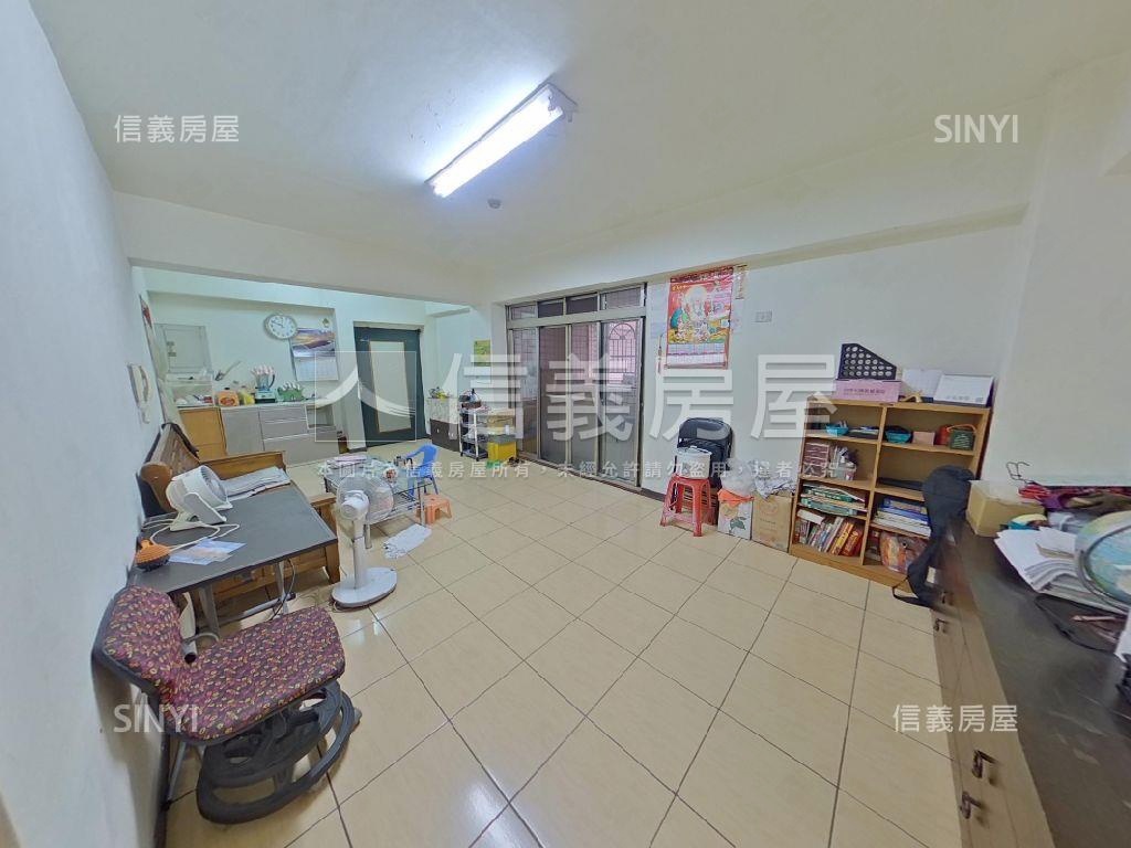 近未來捷運。華廈３房房屋室內格局與周邊環境