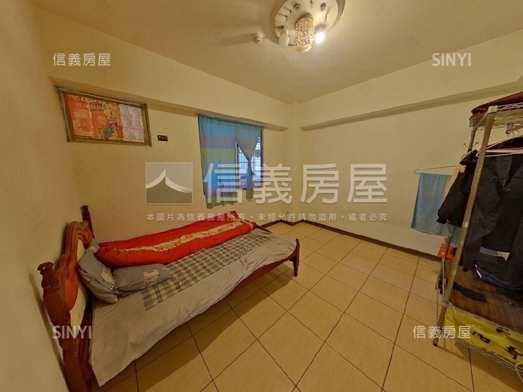 近未來捷運。華廈３房房屋室內格局與周邊環境