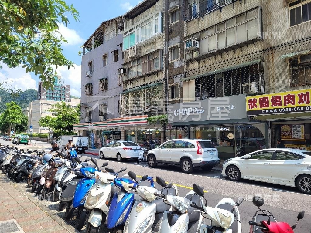 內科人潮面寬雙店面房屋室內格局與周邊環境