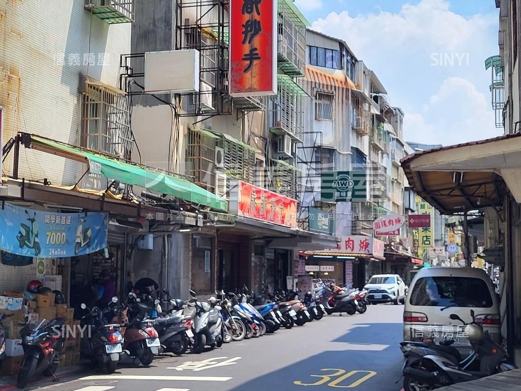 內科人潮面寬雙店面房屋室內格局與周邊環境