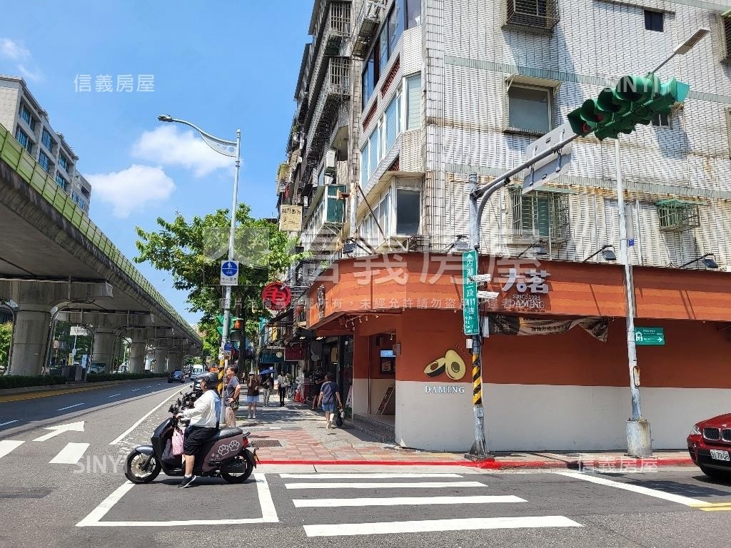 內科人潮面寬雙店面房屋室內格局與周邊環境