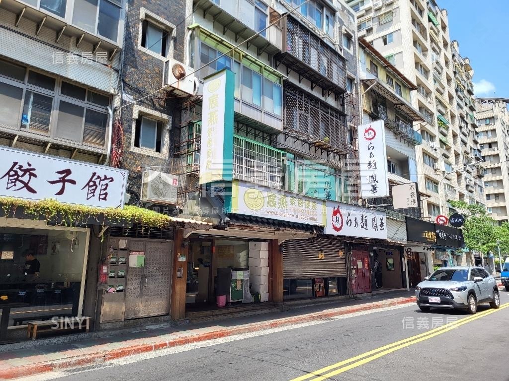 內科人潮面寬雙店面房屋室內格局與周邊環境