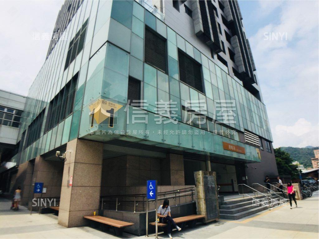 內科人潮面寬雙店面房屋室內格局與周邊環境