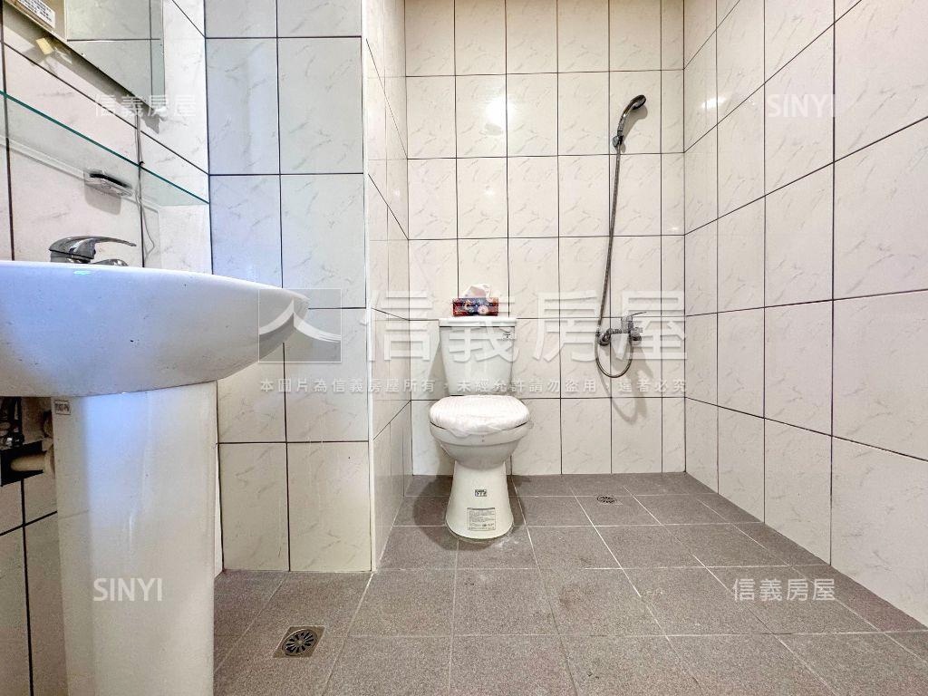 ＶＲ可看高樓層３房１室房屋室內格局與周邊環境