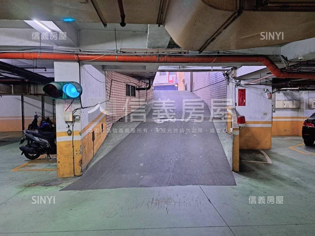 中正大業電梯平面車位房屋室內格局與周邊環境