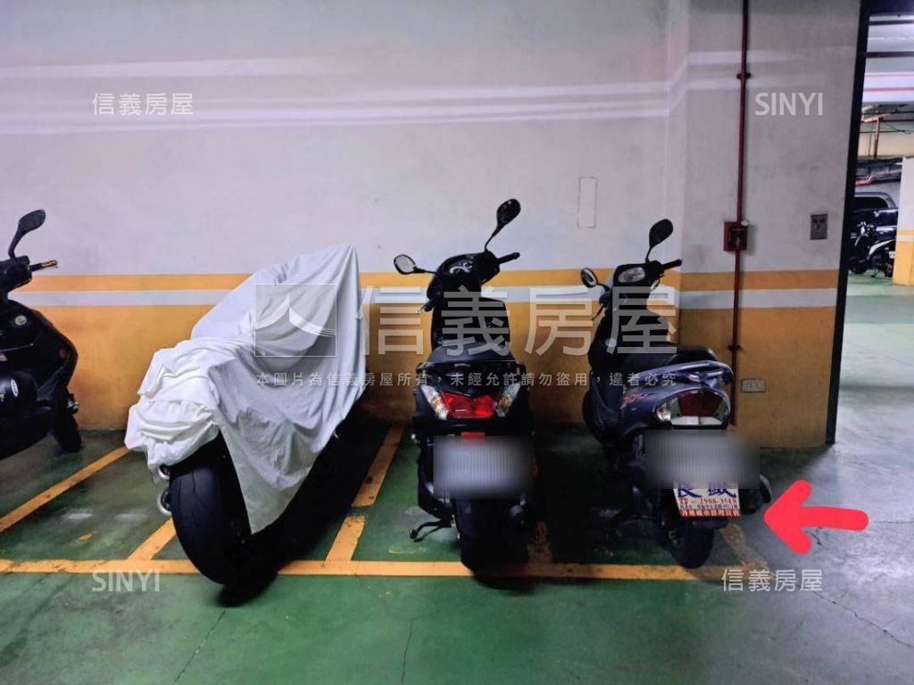 中正大業電梯平面車位房屋室內格局與周邊環境