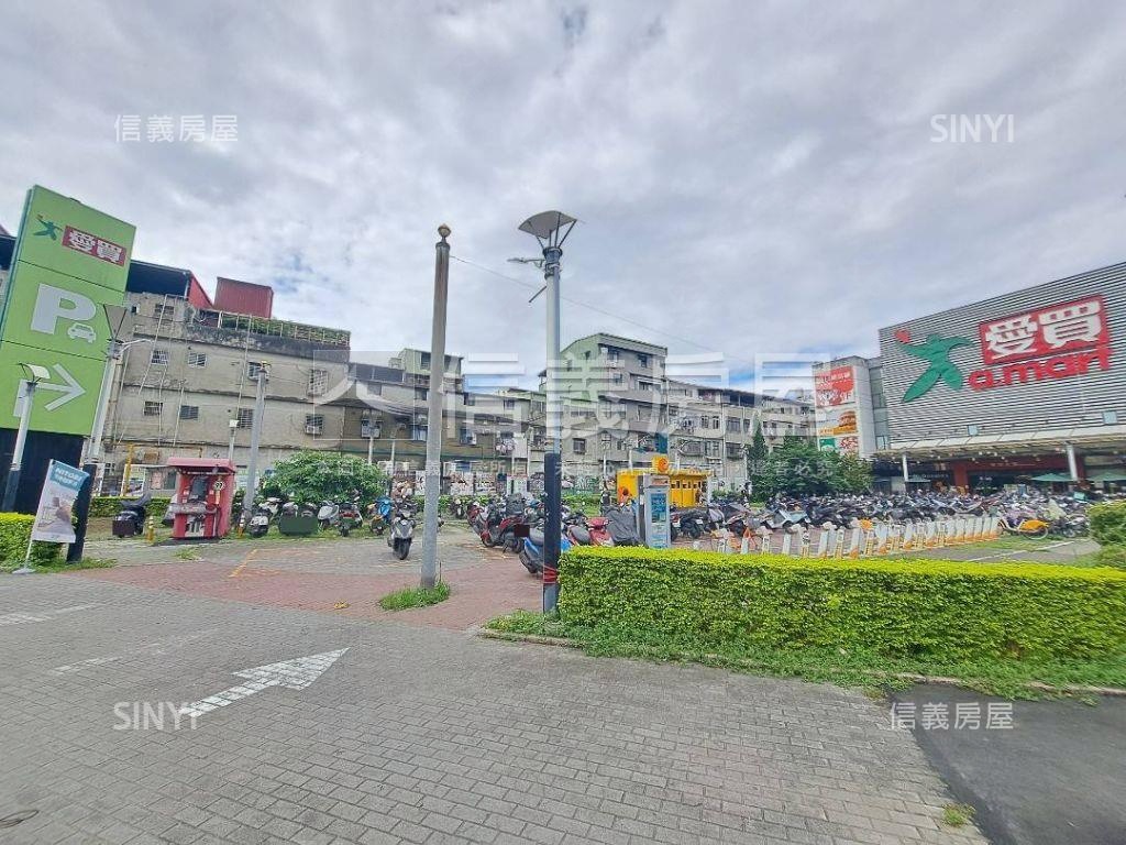 中正大業電梯平面車位房屋室內格局與周邊環境