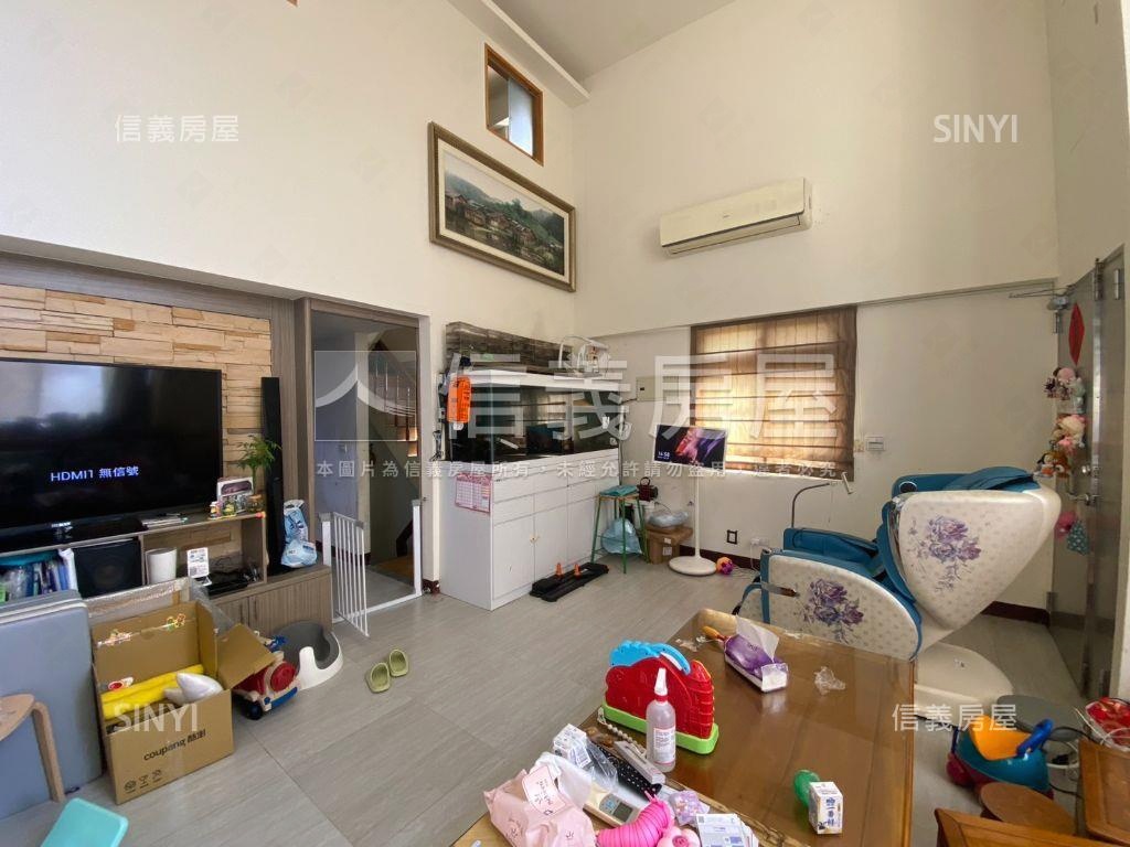 邊間◆三面採光挑高別墅房屋室內格局與周邊環境