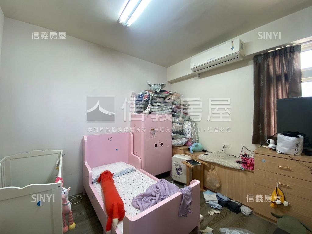 邊間◆三面採光挑高別墅房屋室內格局與周邊環境