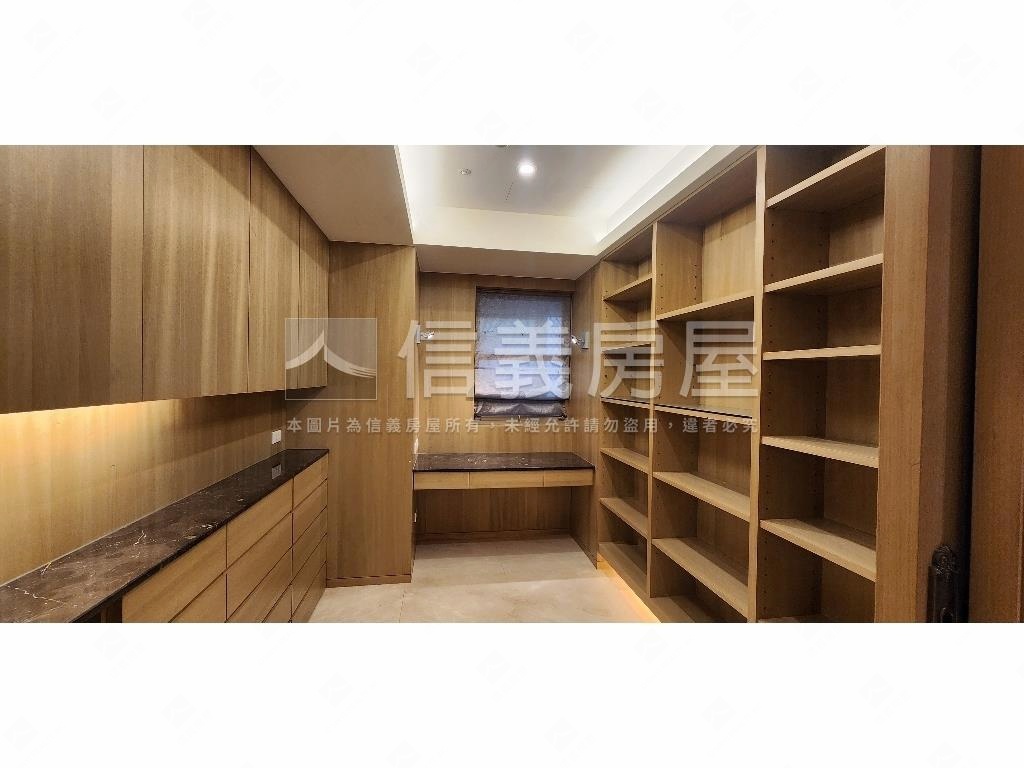 稀有凱廈後棟高樓美景房屋室內格局與周邊環境