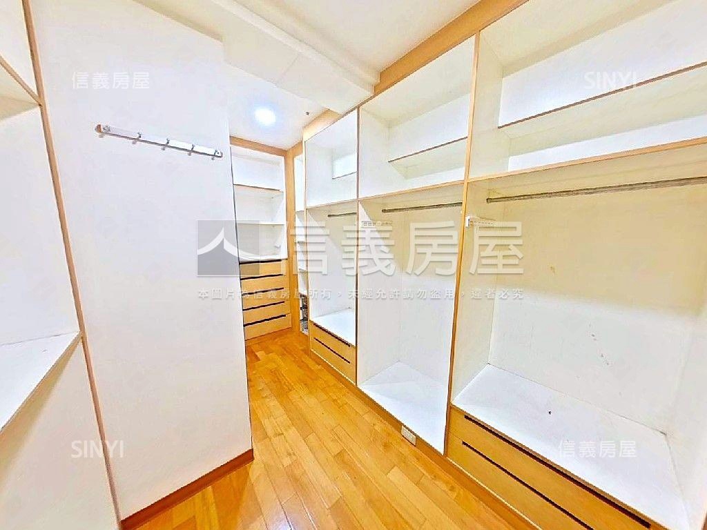 近曉明登峰樓中樓三房平車房屋室內格局與周邊環境