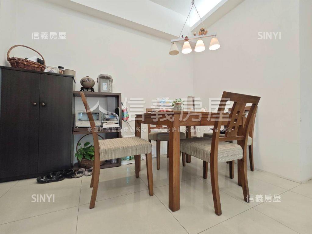 百合美景兩房車位房屋室內格局與周邊環境