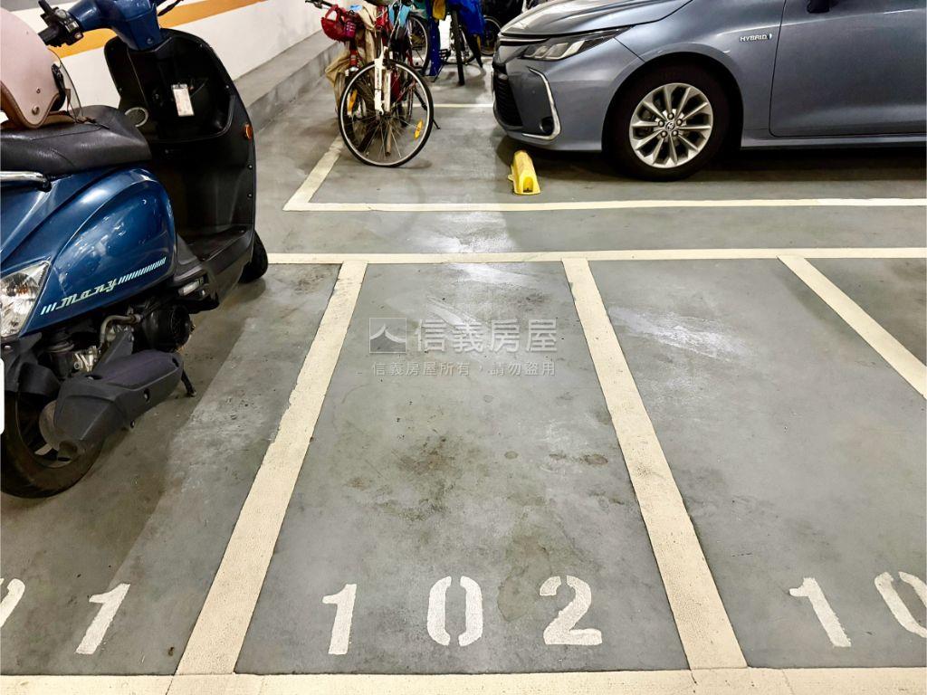 【高鐵區】現代城兩房平車房屋室內格局與周邊環境