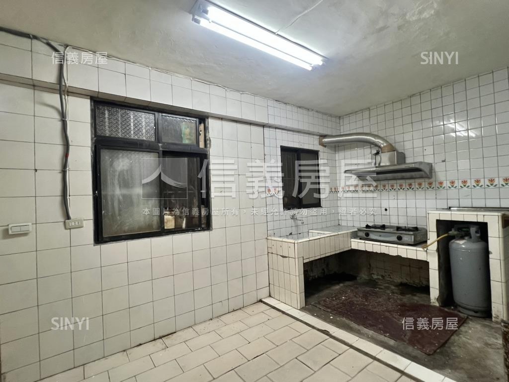 府中站稀有面寬一樓房屋室內格局與周邊環境