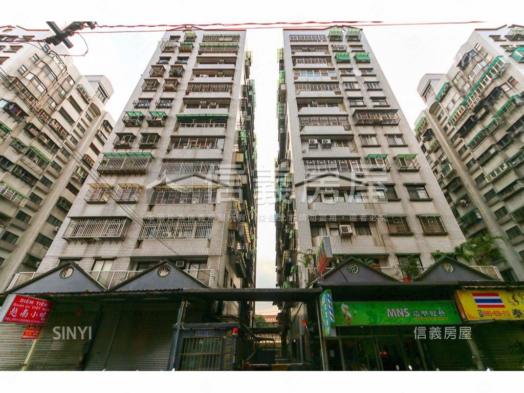 頂埔園區金店面房屋室內格局與周邊環境