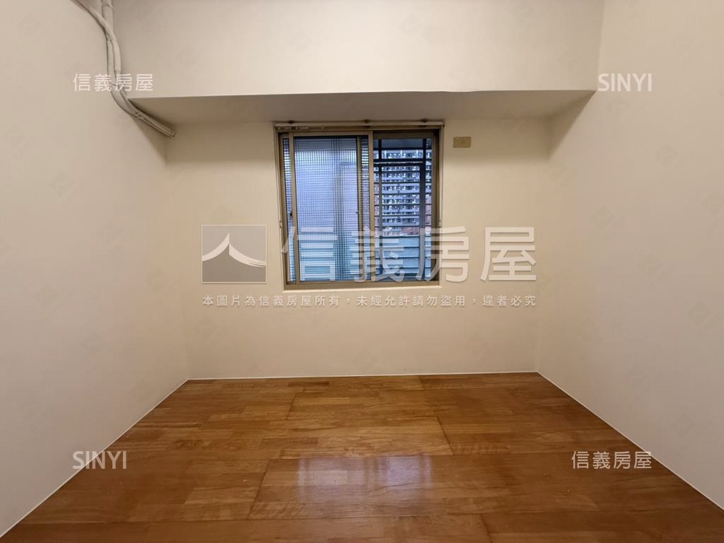 榮富都特三房車位房屋室內格局與周邊環境