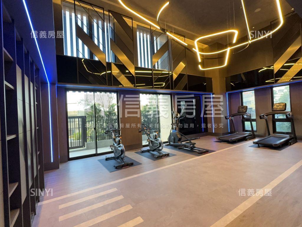 近中科次頂樓視野兩房平車房屋室內格局與周邊環境