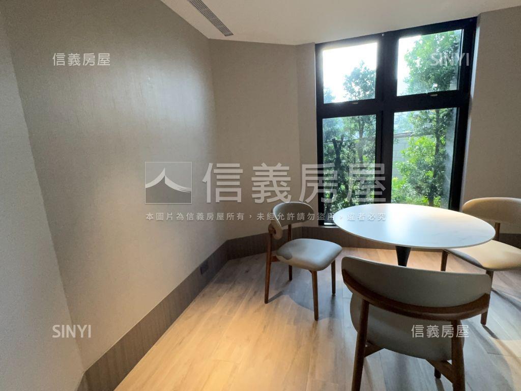 近中科次頂樓視野兩房平車房屋室內格局與周邊環境