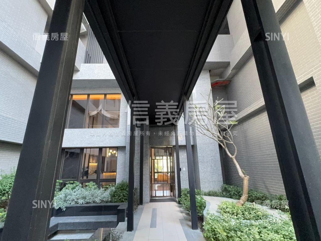 近中科次頂樓視野兩房平車房屋室內格局與周邊環境