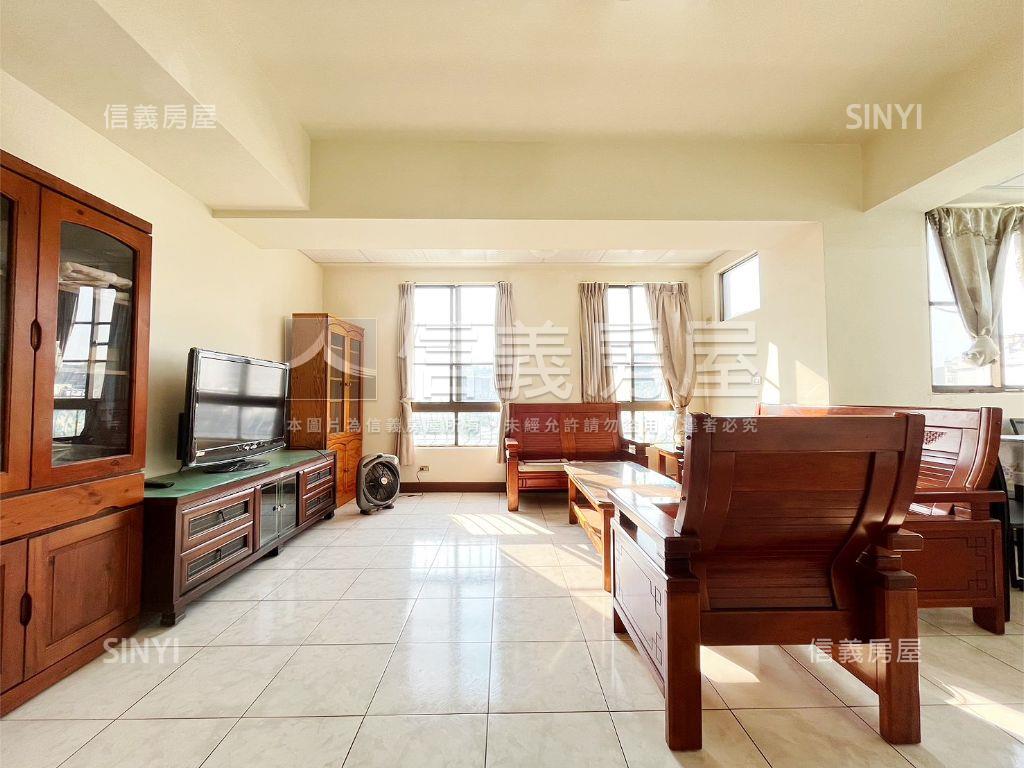 鹽埕三面採光景觀大三房房屋室內格局與周邊環境