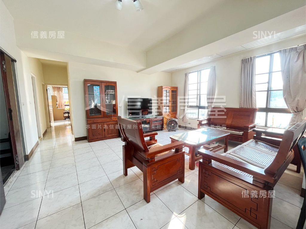 鹽埕三面採光景觀大三房房屋室內格局與周邊環境