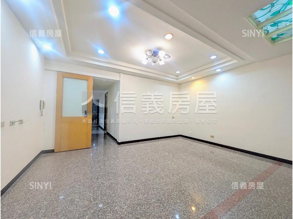 邊間黃金三樓美寓房屋室內格局與周邊環境