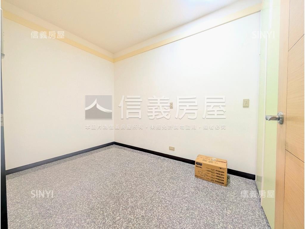 邊間黃金三樓美寓房屋室內格局與周邊環境