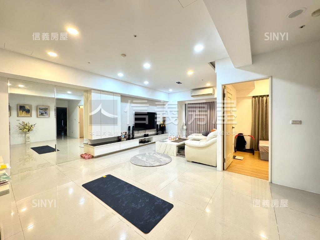 入主七期市政愛敦閣看這間房屋室內格局與周邊環境