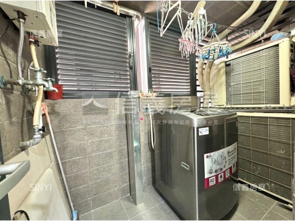 入主七期市政愛敦閣看這間房屋室內格局與周邊環境