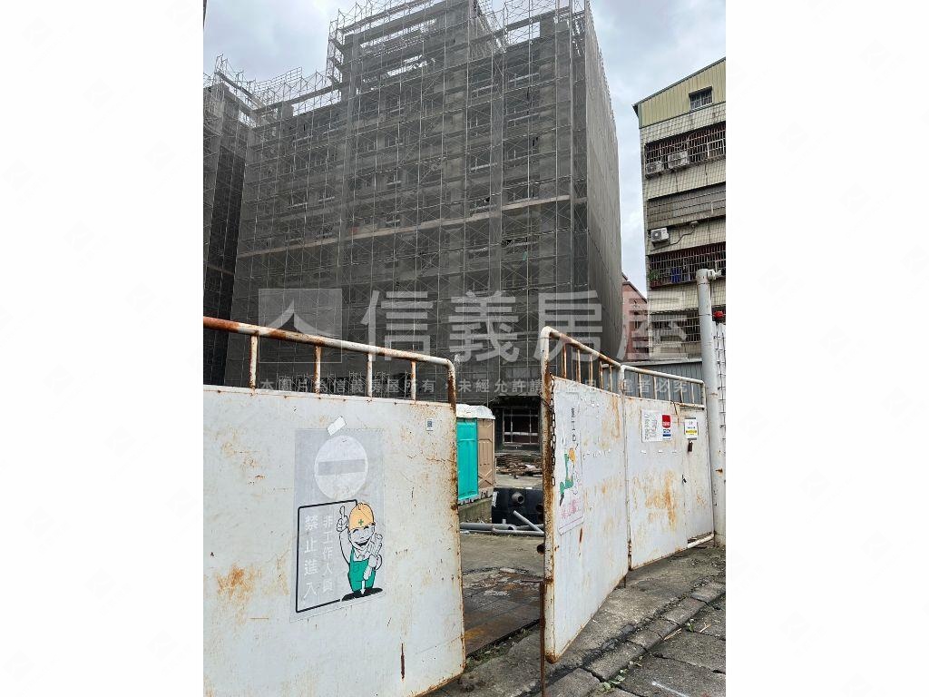 一抹綠稀有大兩房車位房屋室內格局與周邊環境