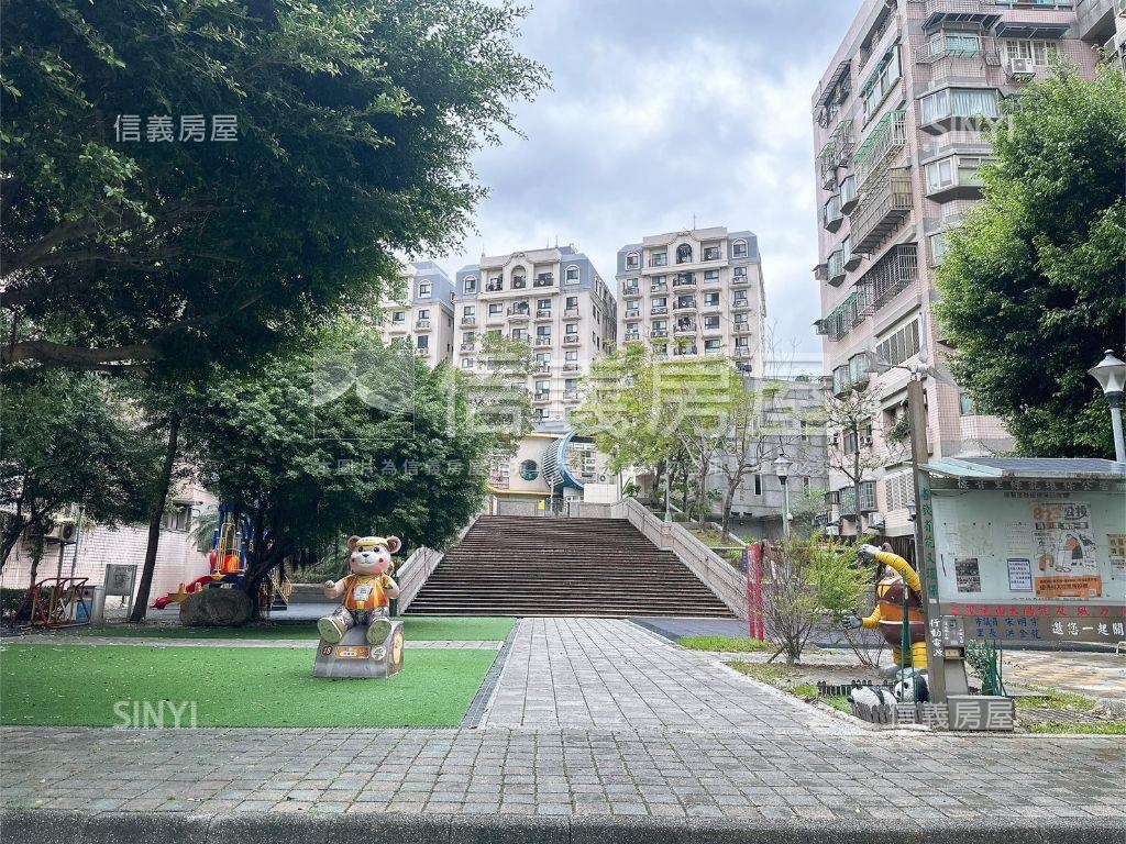 一抹綠稀有大兩房車位房屋室內格局與周邊環境