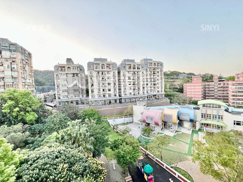 一抹綠稀有大兩房車位房屋室內格局與周邊環境