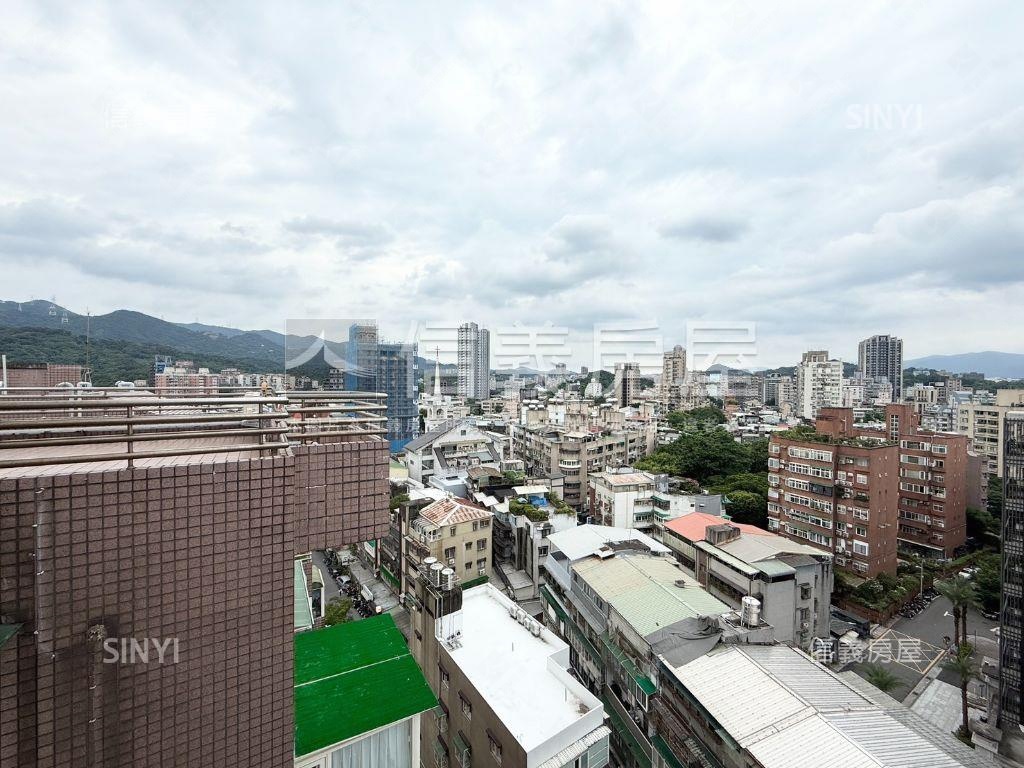 近捷運內科稀有釋出電梯宅房屋室內格局與周邊環境