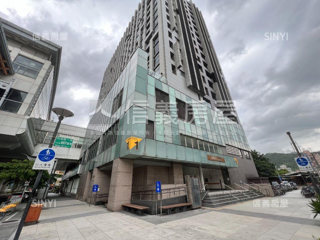 近捷運內科稀有釋出電梯宅房屋室內格局與周邊環境