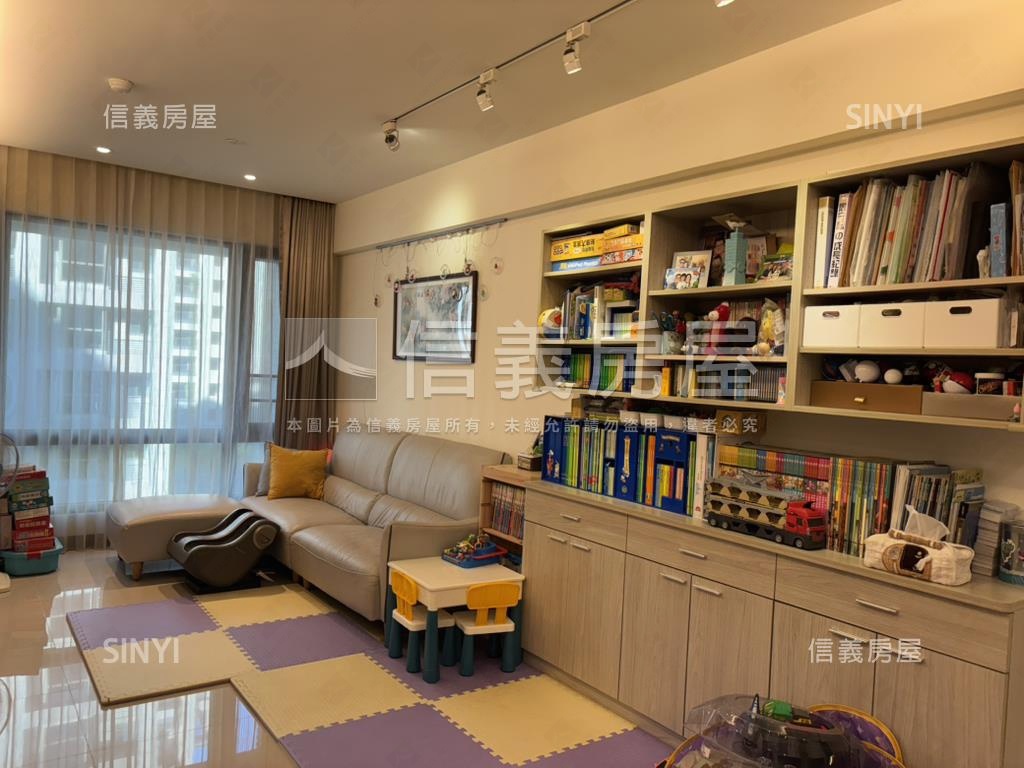 達麗首席邊間兩房車位房屋室內格局與周邊環境