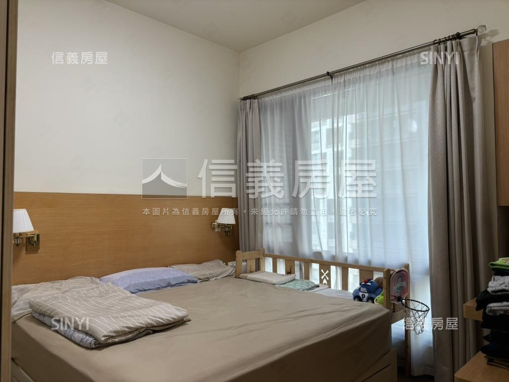 達麗首席邊間兩房車位房屋室內格局與周邊環境