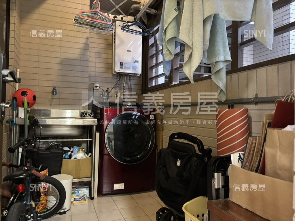 達麗首席邊間兩房車位房屋室內格局與周邊環境