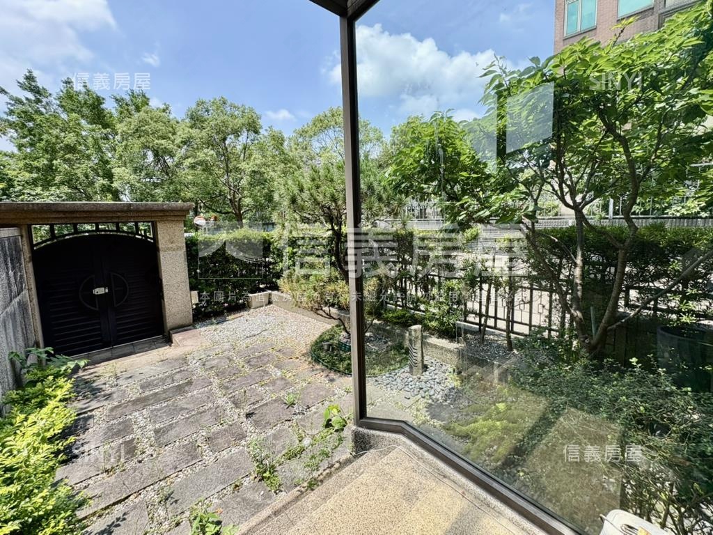 精裝百坪三面採光電梯別墅房屋室內格局與周邊環境