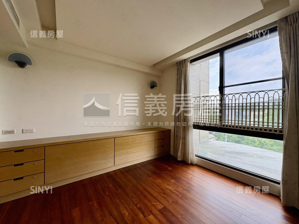 精裝百坪三面採光電梯別墅房屋室內格局與周邊環境