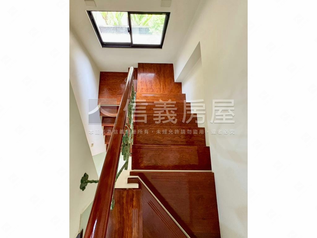 精裝百坪三面採光電梯別墅房屋室內格局與周邊環境