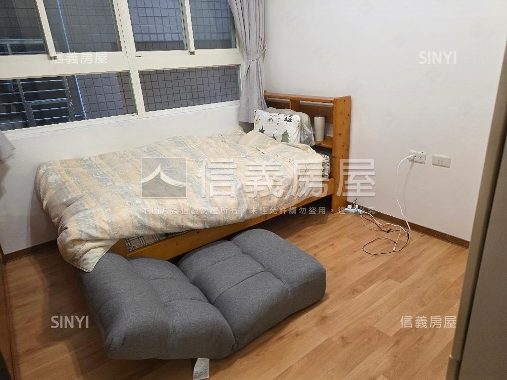 徐匯捷運電梯三房房屋室內格局與周邊環境