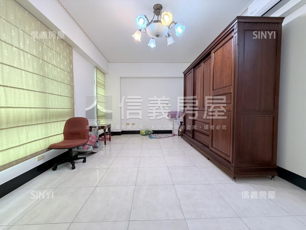 富強尊榮邊間質感透天房屋室內格局與周邊環境