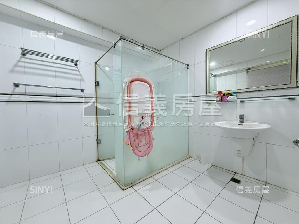 富強尊榮邊間質感透天房屋室內格局與周邊環境