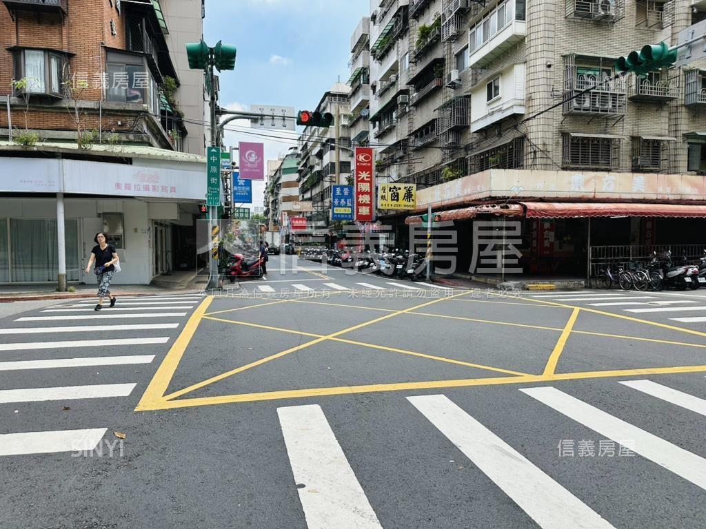 正馬路三角窗店面房屋室內格局與周邊環境