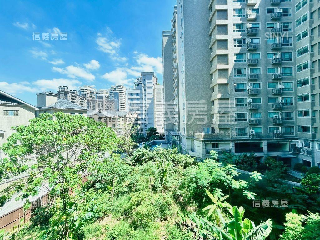 專任竹城富士邊間三房車位房屋室內格局與周邊環境