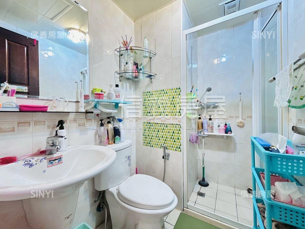 專任竹城富士邊間三房車位房屋室內格局與周邊環境