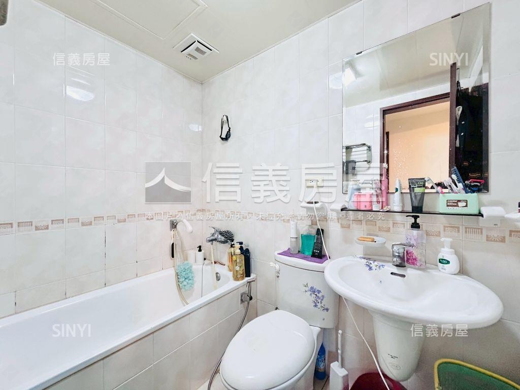 專任竹城富士邊間三房車位房屋室內格局與周邊環境