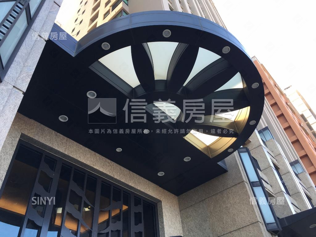 杜拜精裝質感低總價兩房房屋室內格局與周邊環境