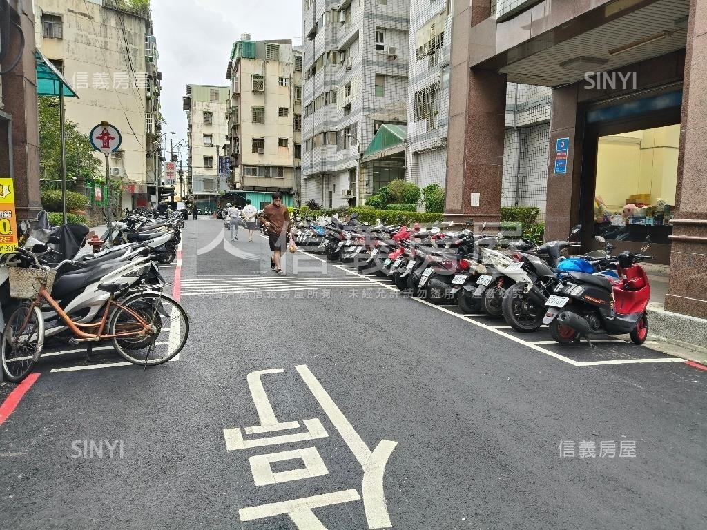 來了來了首購新婚族上車了房屋室內格局與周邊環境